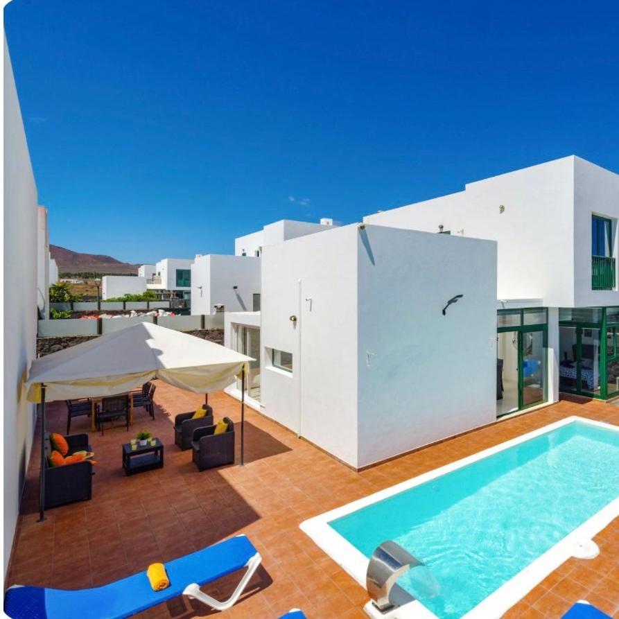 Spacious Private Villa & Private Heated Pool - Villa Sunshine Costa Teguise Exteriér fotografie